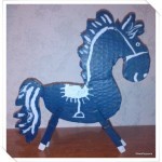 Синяя лошадка