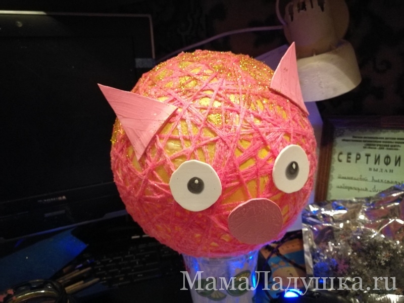 как сделать дракона из ниток и шариков. как сделать дракона из ниток и шариков. новогодние игрушки из шерстяных ниток. как сделать дракона из ниток и шариков. фигурки из ниток и клея.